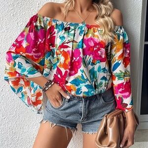 🔥🔥 Floral off the shoulder top new with tags!🔥🔥